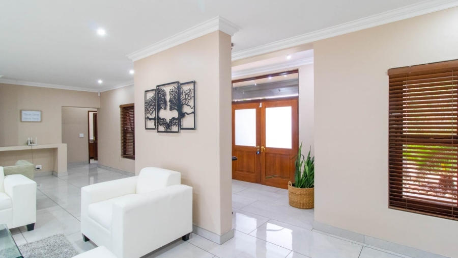 5 Bedroom Property for Sale in Klein Zevenwacht Western Cape